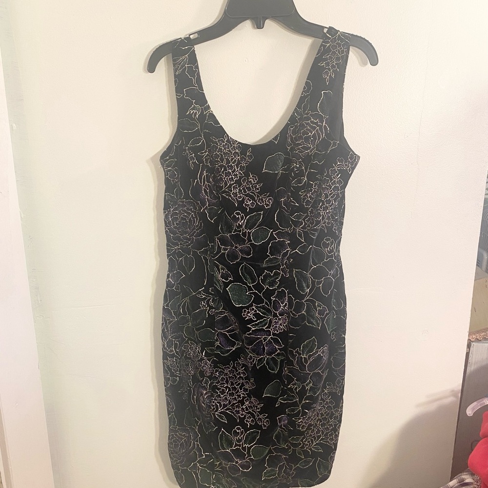 •Vintage• Steppin Out Velvet Floral Dress